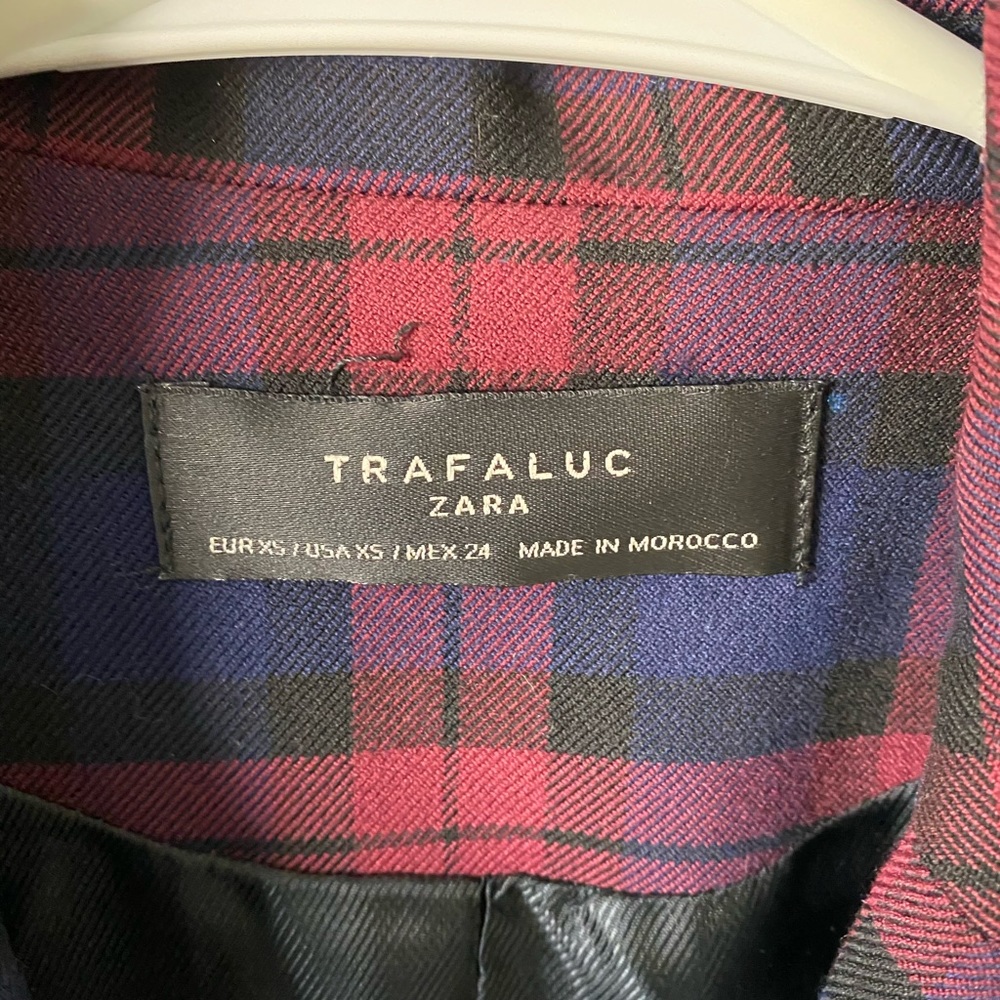 Zara women’s checked Blazer